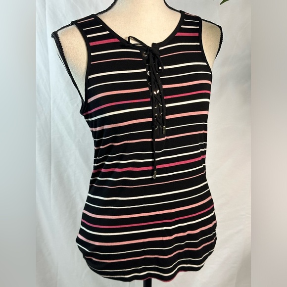 White House Black Market Black and Pink Sleeveless Tie Front Tank Top 🩷🖤 - Picture 3 of 10